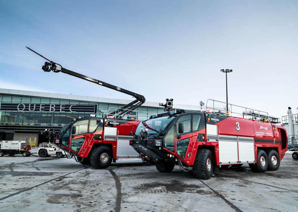3 véhicules incendie Oshkosh Striker 3000 de 11 000 litres