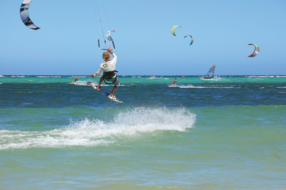 Kitesurfers - Crédit photo : Drazen Vukelic